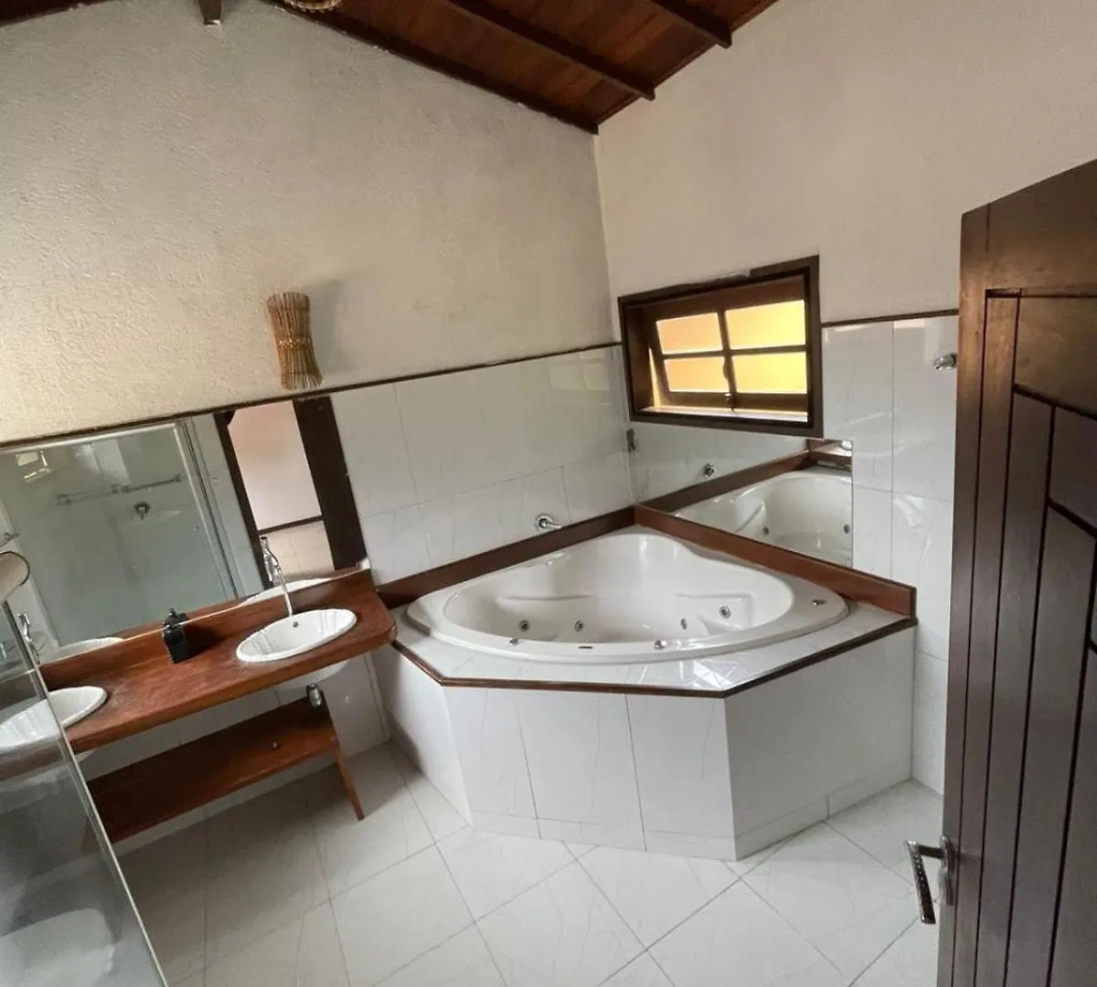 Casa Verde Arraial D Ajuda 포르투세구로